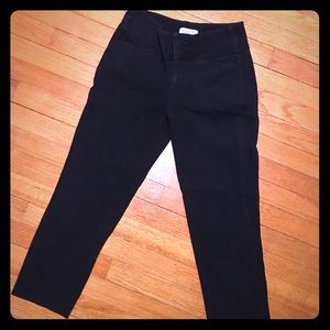 Elle Black Cropped Capri Pants Size 2